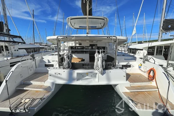 Lagoon 46  - Yacht Charter Sailica