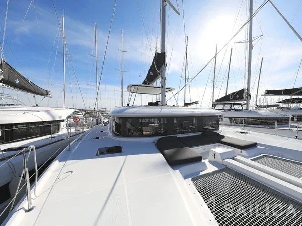 Lagoon 46  - Yacht Charter Sailica
