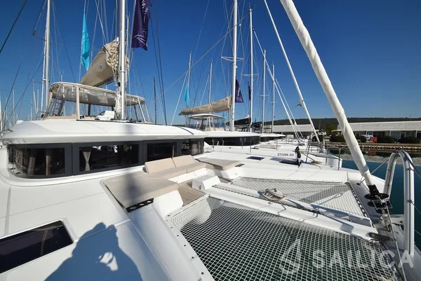 Lagoon 50 - Yacht Charter Sailica