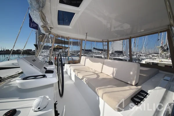 Lagoon 50 - Yacht Charter Sailica