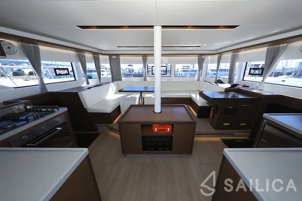 Lagoon 50 - Yacht Charter Sailica