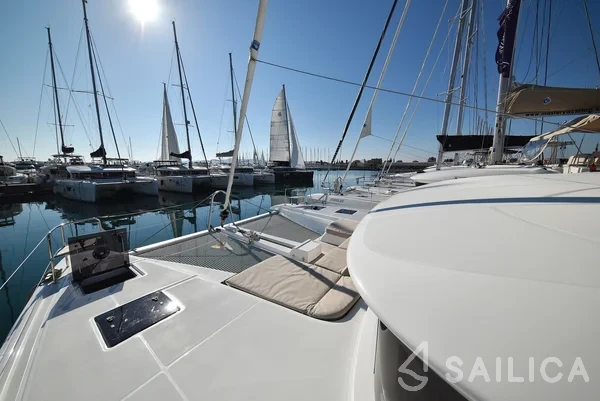 Lagoon 50 - Yacht Charter Sailica