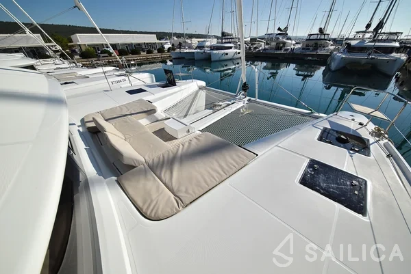 Lagoon 50 - Yacht Charter Sailica
