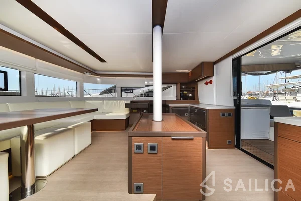 Lagoon 50 - Yacht Charter Sailica