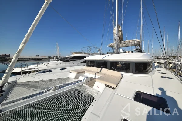 Lagoon 50 - Yacht Charter Sailica