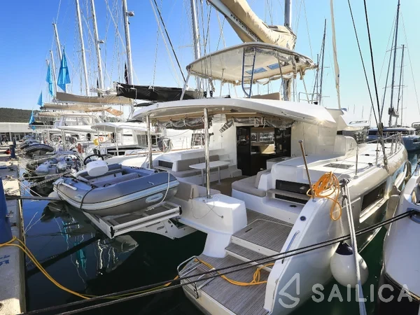 Lagoon 50 - Yacht Charter Sailica