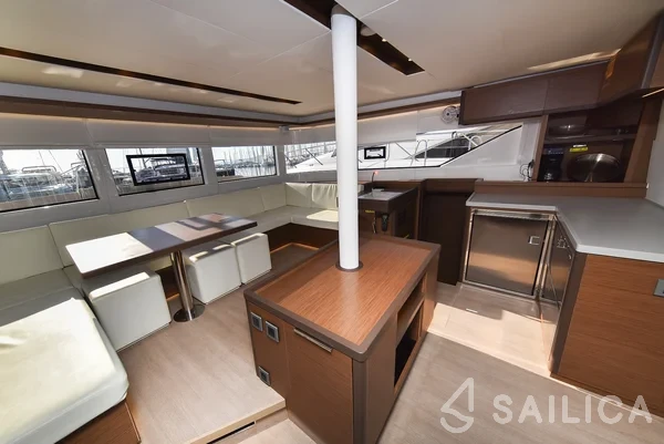 Lagoon 50 - Yacht Charter Sailica