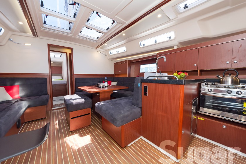 Hanse 455 - Yacht Charter Sailica