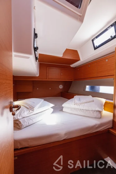 Dufour 470 - Yacht Charter Sailica