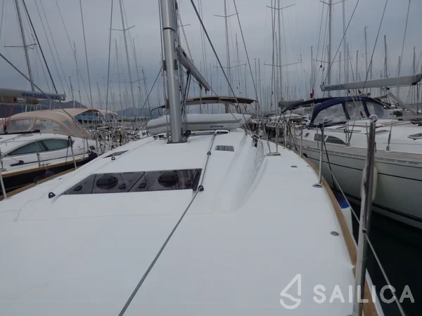 Sun Odyssey 519 - Yacht Charter Sailica