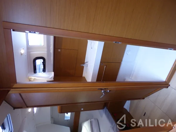 Sun Odyssey 519 - Yacht Charter Sailica