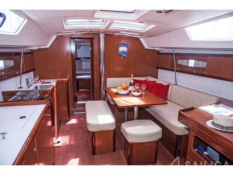 Oceanis 46 - Yacht Charter Sailica