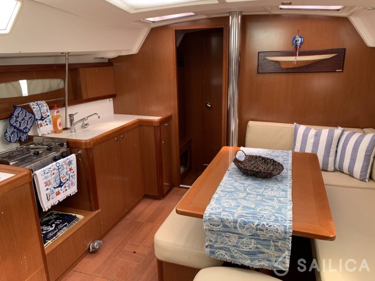 Oceanis 46 - Yacht Charter Sailica