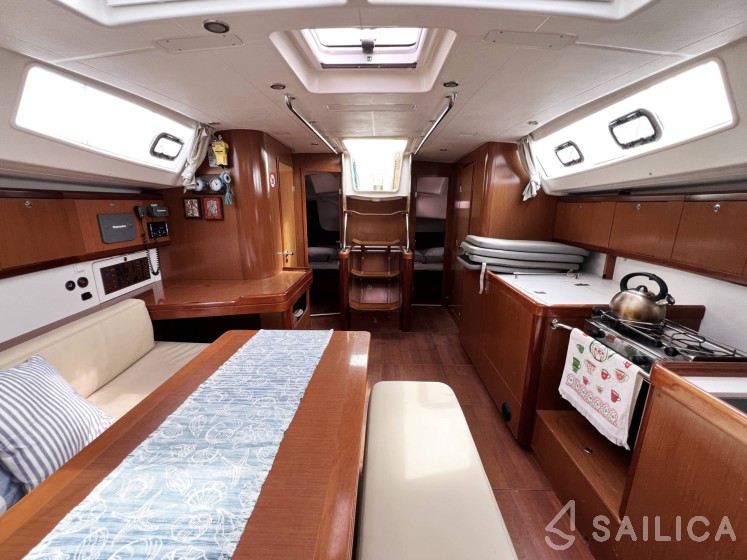 Oceanis 46 - Yacht Charter Sailica