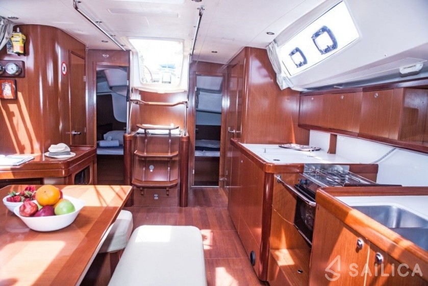Oceanis 46 - Yacht Charter Sailica