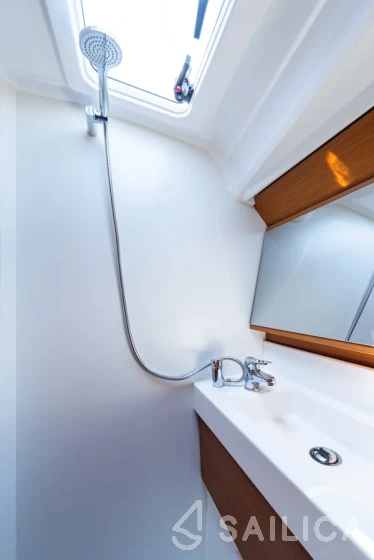 Sun Odyssey 410 - Yacht Charter Sailica