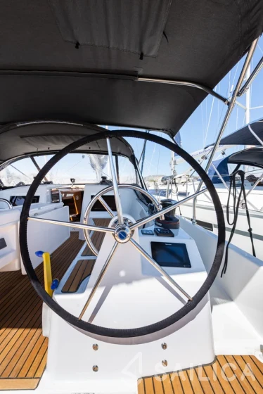 Sun Odyssey 410 - Yacht Charter Sailica