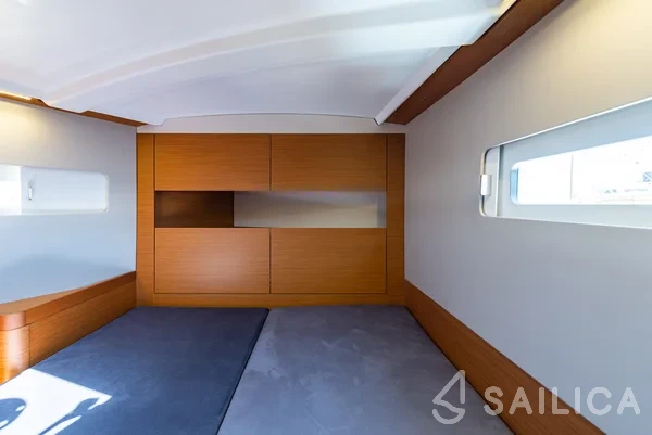 Sun Odyssey 410 - Yacht Charter Sailica