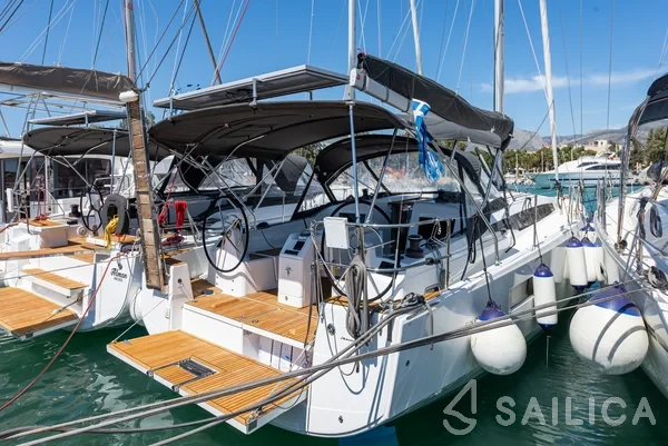 Sun Odyssey 410 - Yacht Charter Sailica