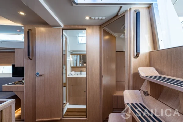 Bavaria C45 - Yacht Charter Sailica