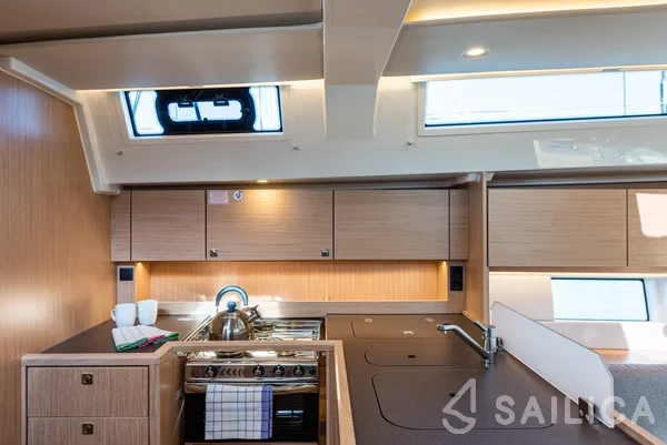 Bavaria C45 - Yacht Charter Sailica