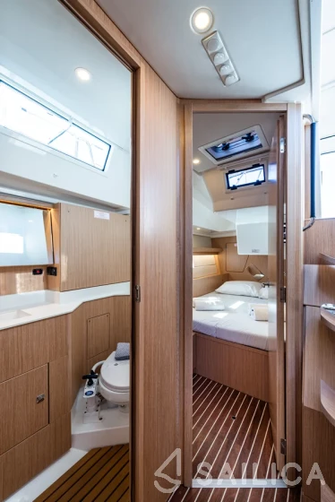 Bavaria C45 - Yacht Charter Sailica
