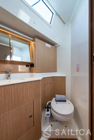 Bavaria C45 - Yacht Charter Sailica