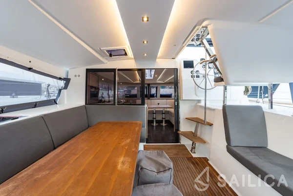 Isla 40 - Yacht Charter Sailica