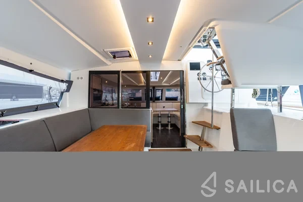 Isla 40 - Yacht Charter Sailica