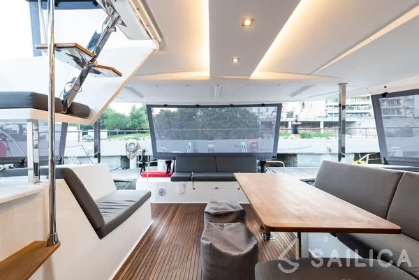 Isla 40 - Yacht Charter Sailica