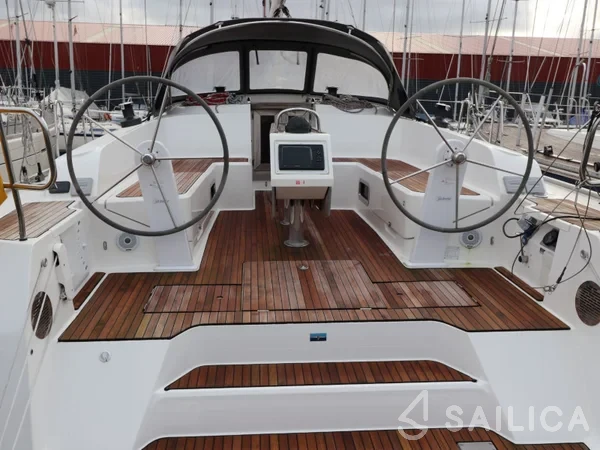 Bavaria 46 - Yacht Charter Sailica