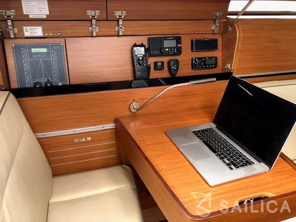 Dehler 42 - Yacht Charter Sailica