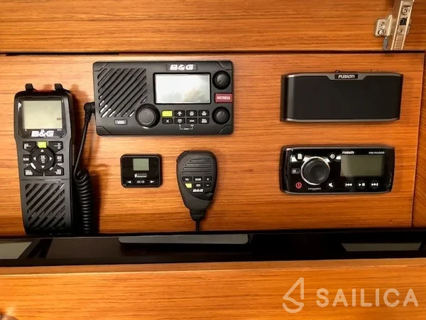 Dehler 42 - Yacht Charter Sailica