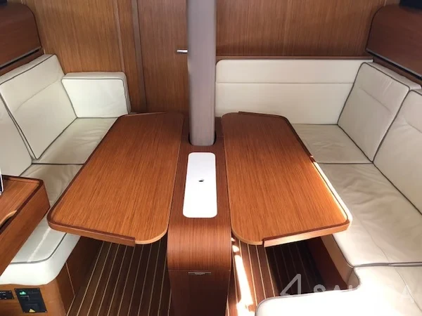 Dehler 42 - Yacht Charter Sailica