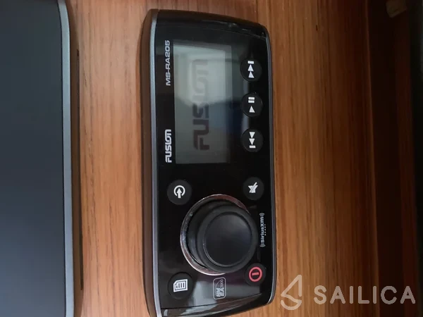 Dehler 42 - Yacht Charter Sailica