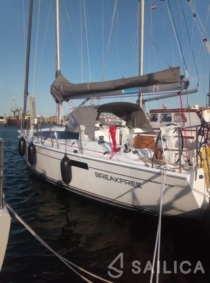 Dehler 38 - Yacht Charter Sailica