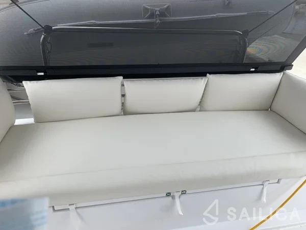 Bali 4.1 - Yacht Charter Sailica