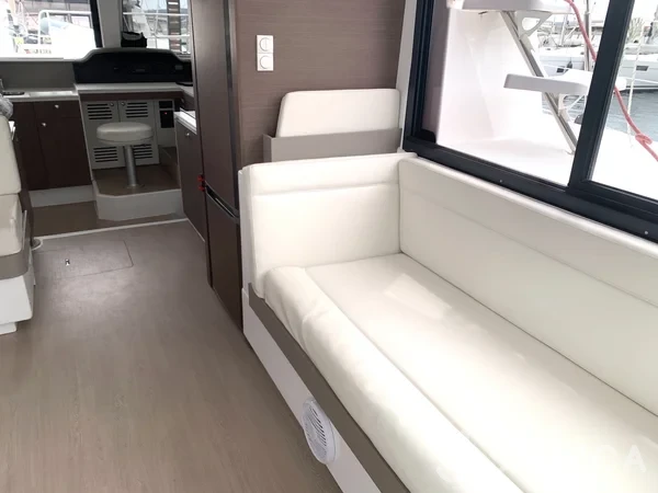 Bali 4.1 - Yacht Charter Sailica