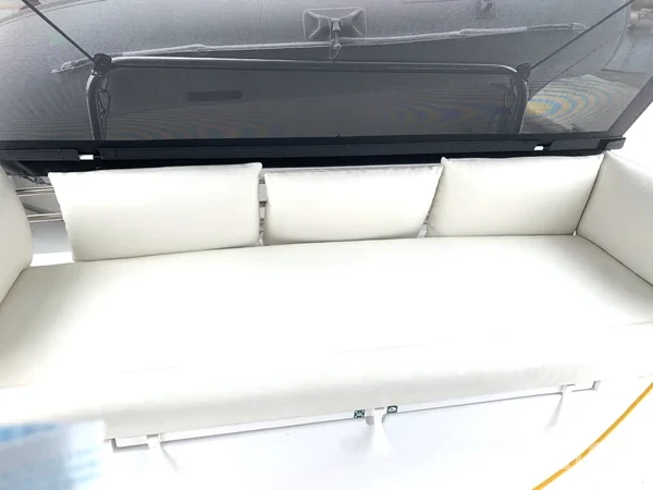 Bali 4.1 - Yacht Charter Sailica