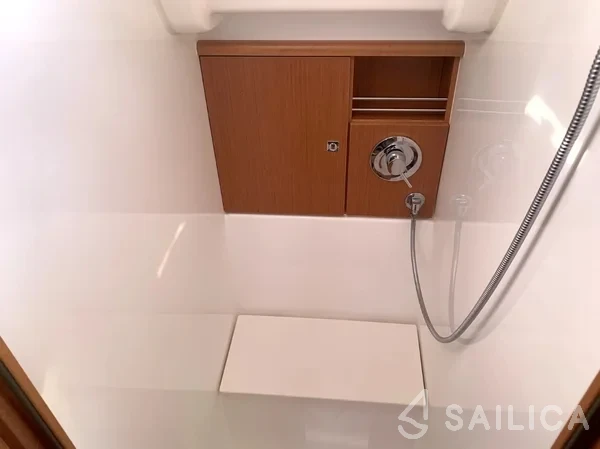 Bavaria 51 Cruiser - Yacht Charter Sailica