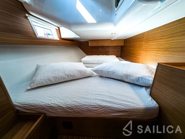 Elan Impression 40.1 - Photo #23 Elan Impression 40.1 - Yacht Charter Sailica
