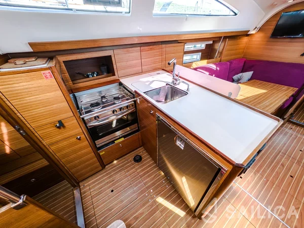 Elan Impression 40.1 - Photo #18 Elan Impression 40.1 - Yacht Charter Sailica