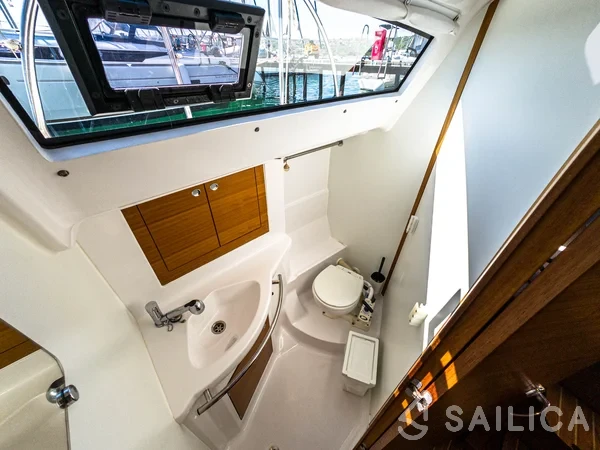 Elan Impression 40.1 - Photo #24 Elan Impression 40.1 - Yacht Charter Sailica