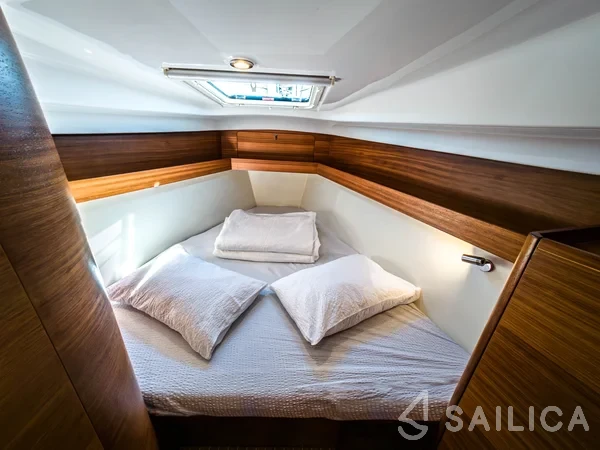 Elan Impression 40.1 - Photo #13 Elan Impression 40.1 - Yacht Charter Sailica