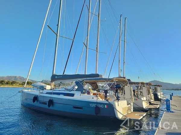 Dufour 430 - Yacht Charter Sailica
