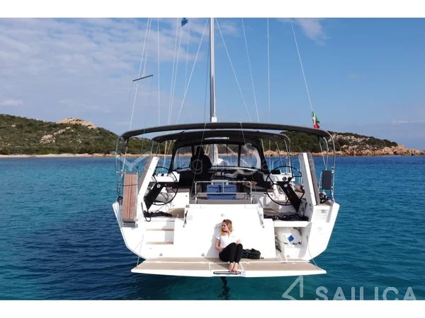 Dufour 530 - Yacht Charter Sailica