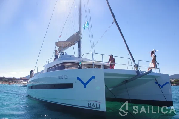 Bali 4.3 - Yacht Charter Sailica