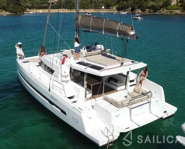Bali 4.3 - Yacht Charter Sailica