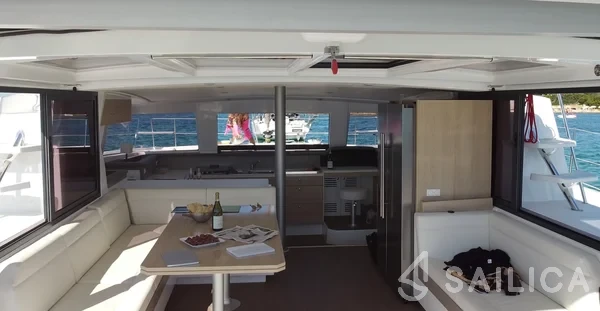 Bali 4.3 - Yacht Charter Sailica