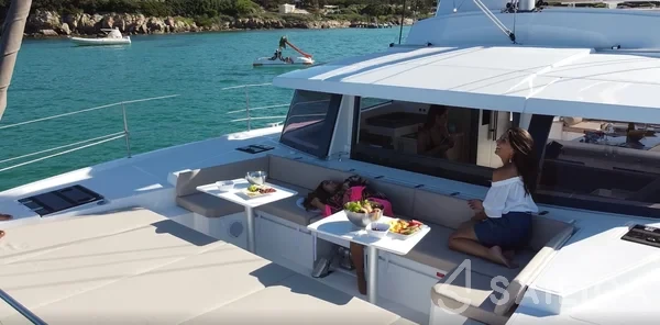 Bali 4.3 - Yacht Charter Sailica